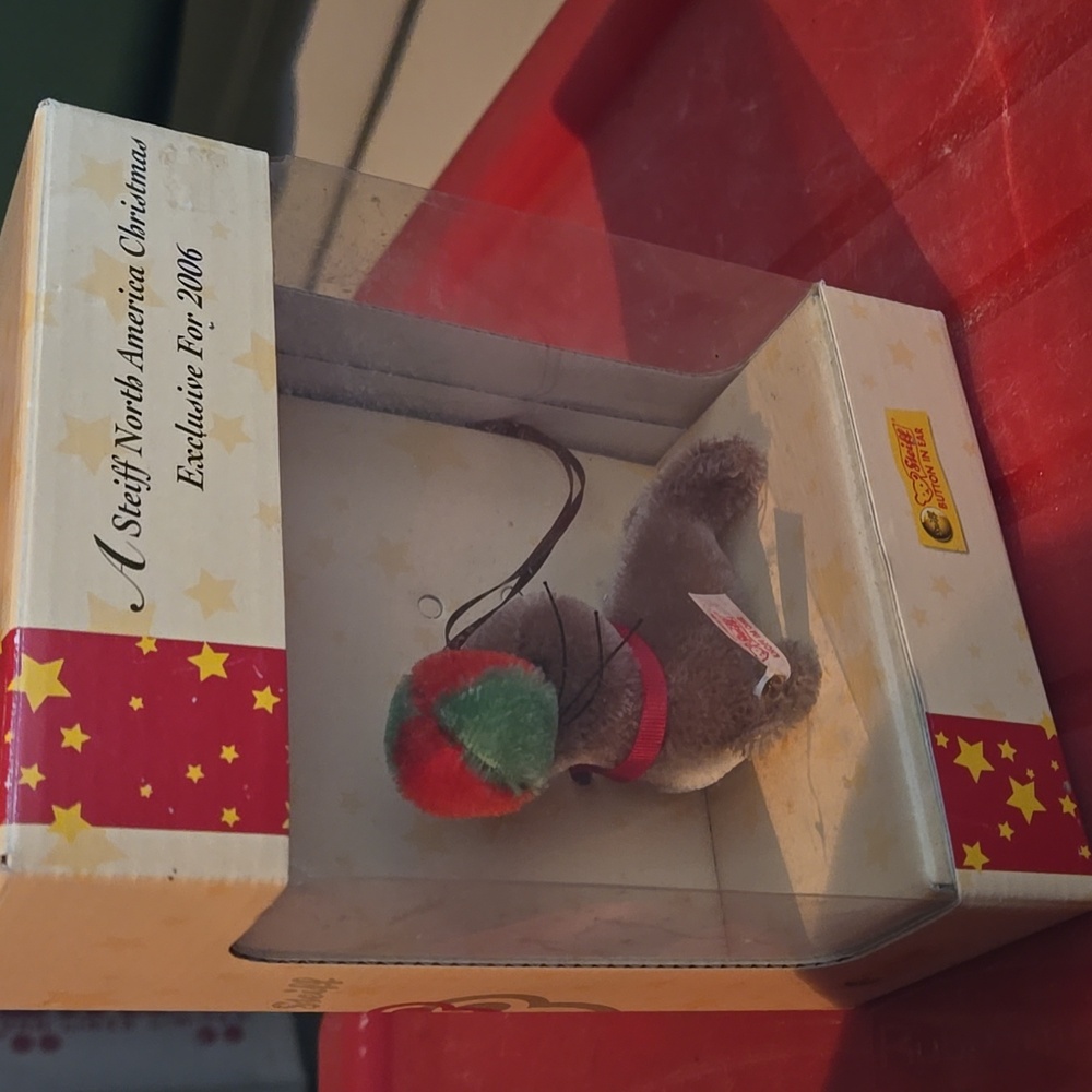 Festive Steiff Seal Holiday Ornament Old New Stock